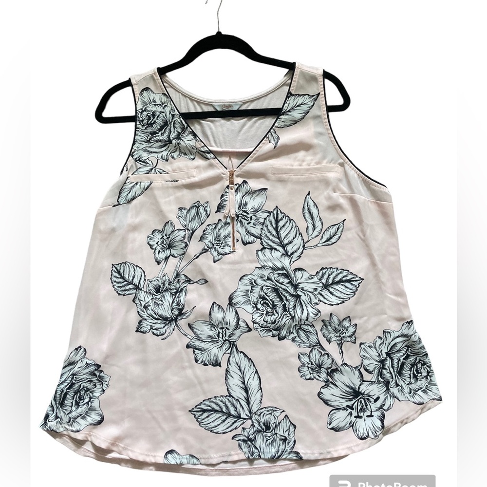 EUC Candie’s Size XL Sleeveless Blouse Pink With White and Black Flowers